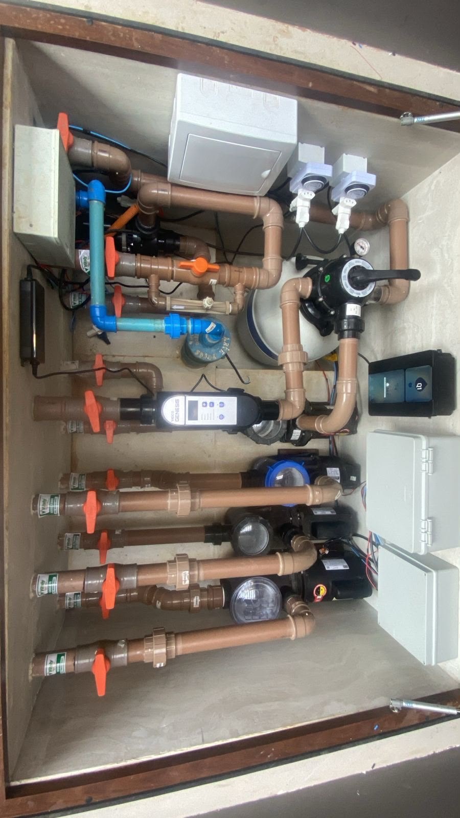 Equipamentos e produtos para piscina
