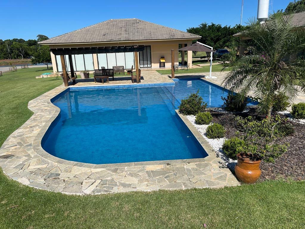 Projeto entregue pela Vitaly Piscinas — Piscina em alvenaria com acabamento pastilhado
